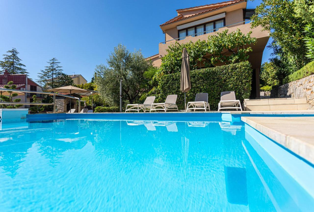 Apartments House Barbara Kornić Екстериор снимка