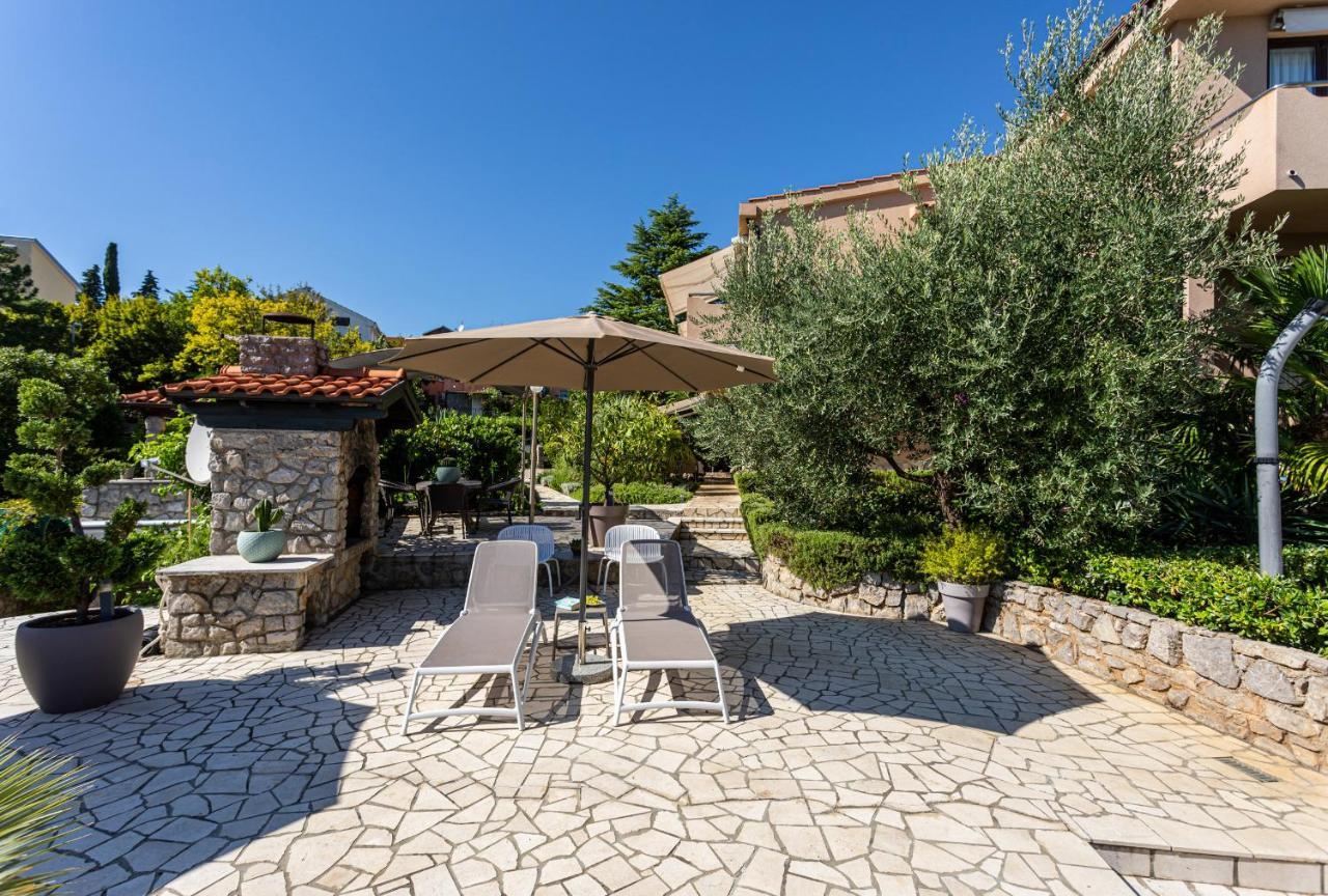 Apartments House Barbara Kornić Екстериор снимка