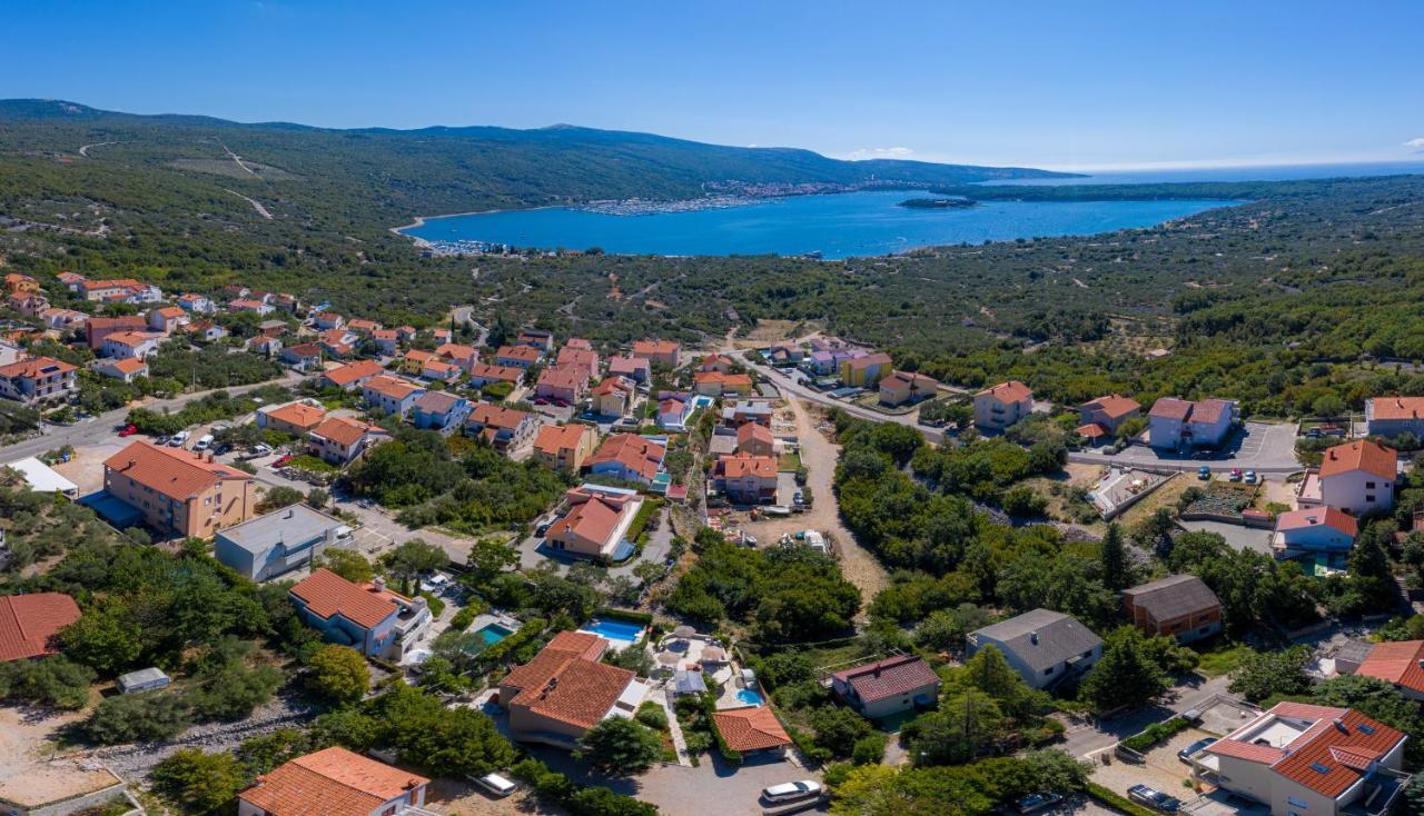 Apartments House Barbara Kornić Екстериор снимка